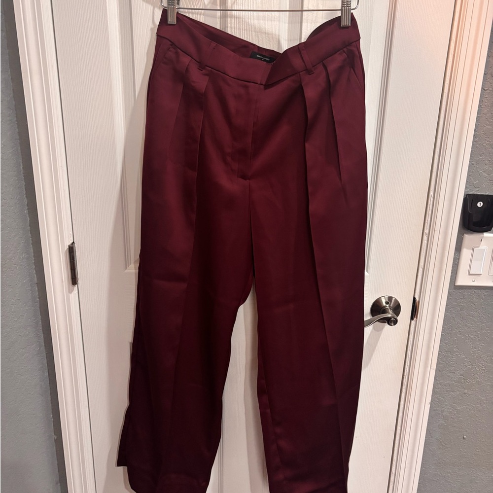 Banana Republic Maroon Pleated Trousers